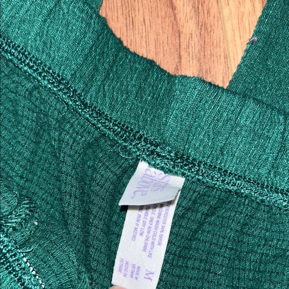 Dark Green Sleeveless Top and Pants Set - Picture 4 of 4